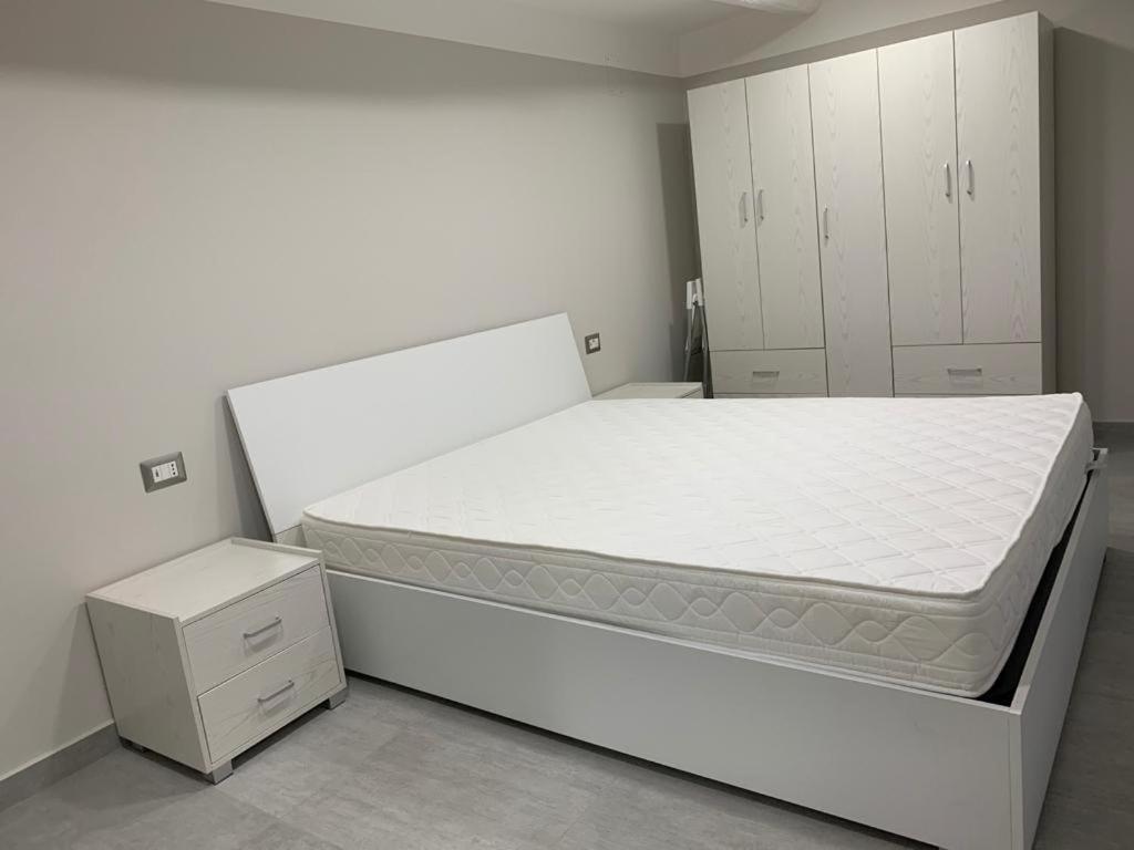 Monica'S House Apartment เนเปิลส์ ภายนอก รูปภาพ