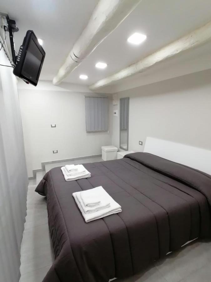 Monica'S House Apartment เนเปิลส์ ภายนอก รูปภาพ