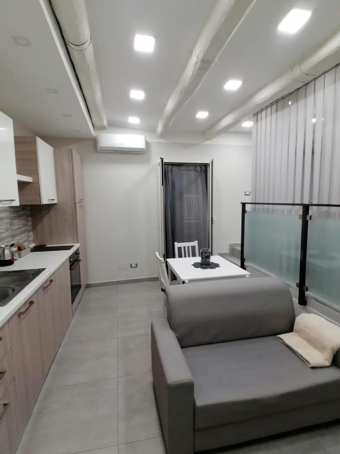 Monica'S House Apartment เนเปิลส์ ภายนอก รูปภาพ